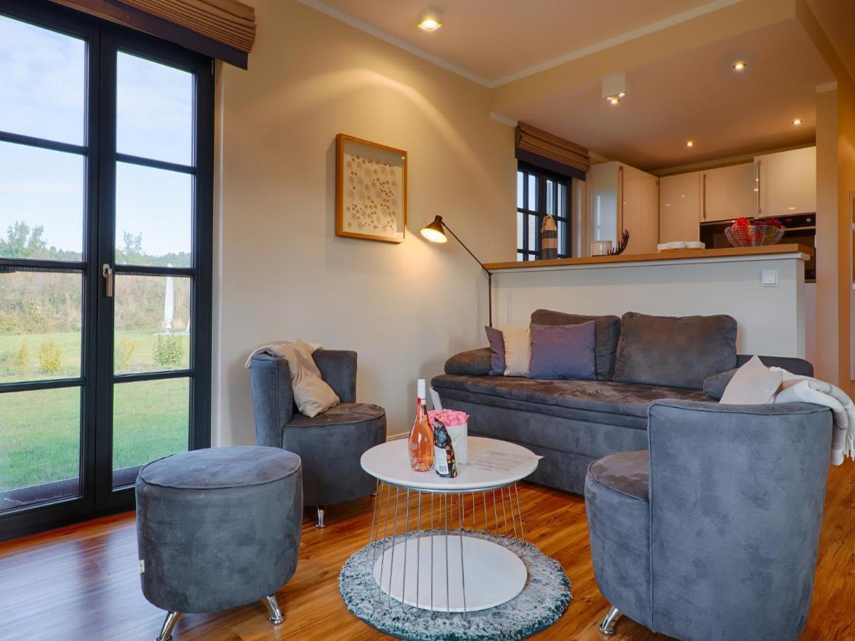 Reetland Am Meer - Premium Reetdachvilla Mit 3 Schlafzimmern, Sauna, Kamin Und Massagesessel F05 Dranske Zewnętrze zdjęcie