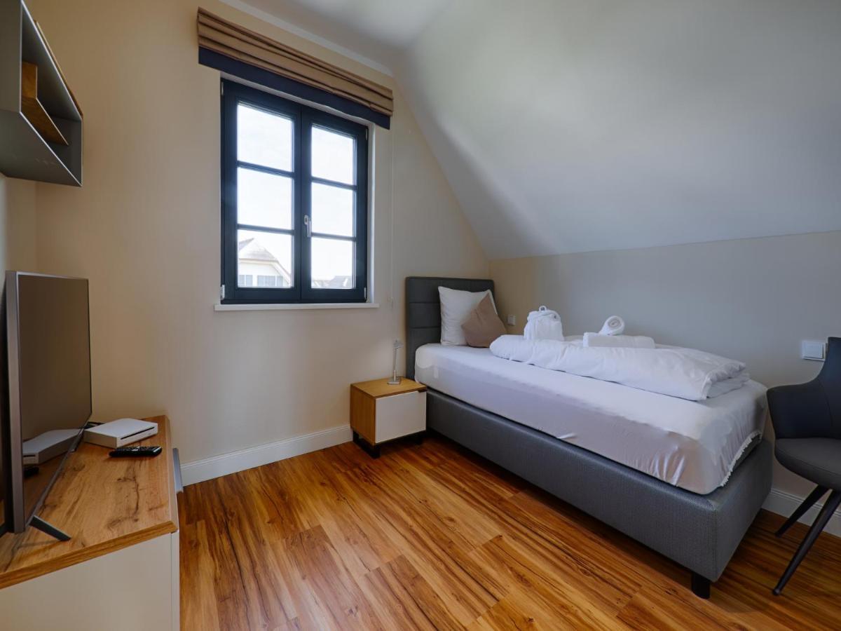 Reetland Am Meer - Premium Reetdachvilla Mit 3 Schlafzimmern, Sauna, Kamin Und Massagesessel F05 Dranske Zewnętrze zdjęcie