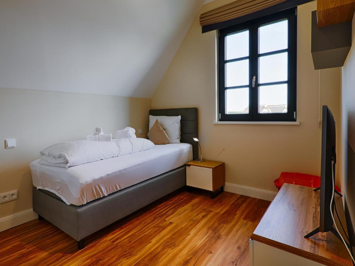 Reetland Am Meer - Premium Reetdachvilla Mit 3 Schlafzimmern, Sauna, Kamin Und Massagesessel F05 Dranske Zewnętrze zdjęcie
