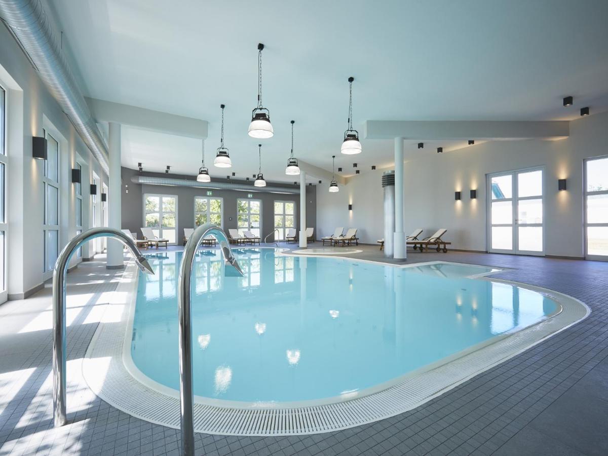 Reetland Am Meer - Premium Reetdachvilla Mit 3 Schlafzimmern, Sauna, Kamin Und Massagesessel F05 Dranske Zewnętrze zdjęcie